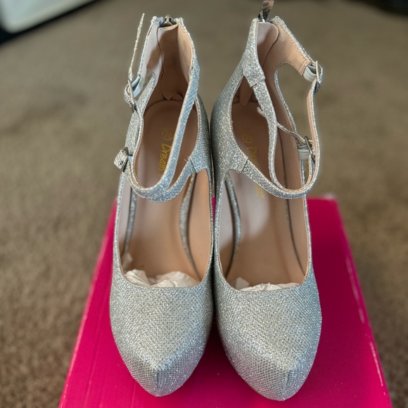 Dream pairs SWAN-20, Silver Glitter | Size 7.5 | strappy platform heels - Picture 5 of 11